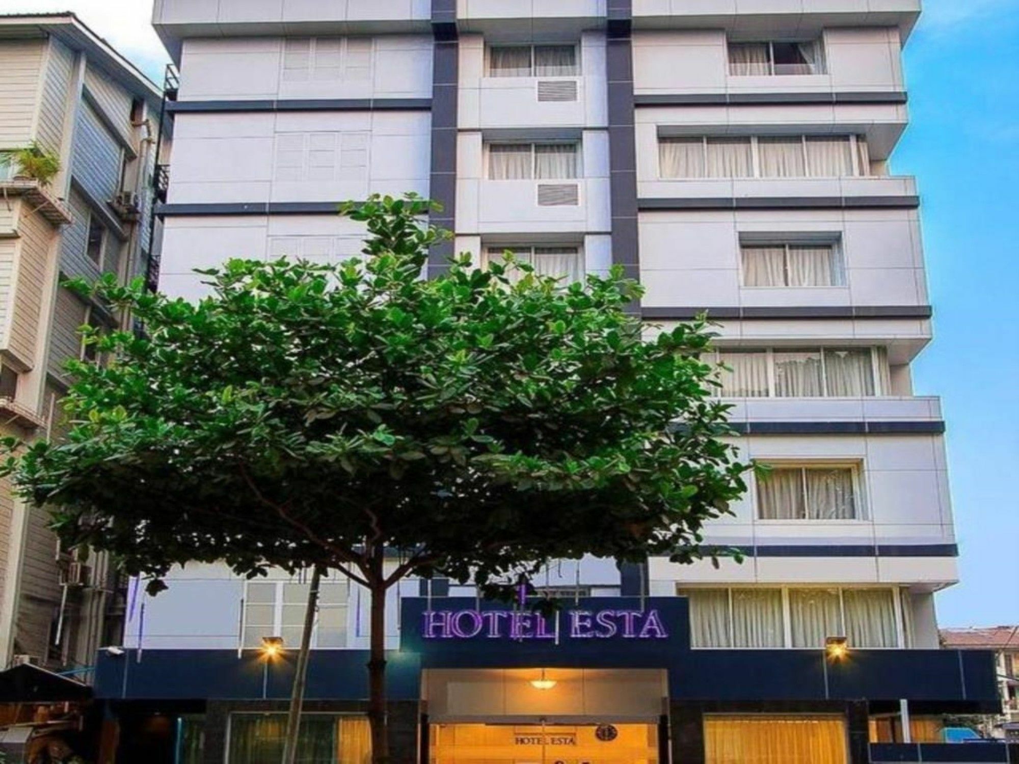 Hotel Esta Янгон Экстерьер фото